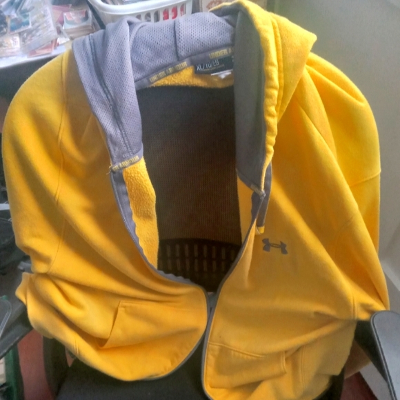 Under Armor - XL Yellow Hoodie - Picture 1 of 2